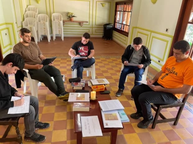 Seminaristas vivenciam momentos de formação e espiritualidade