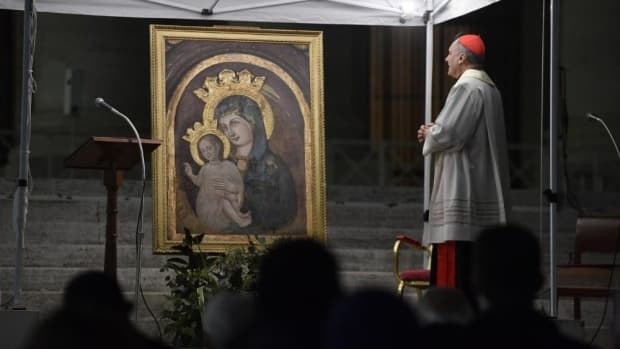 Retorno do Papa Francisco para casa é sinal de esperança para todos que sofrem, diz arcipreste da Basílica Vaticana