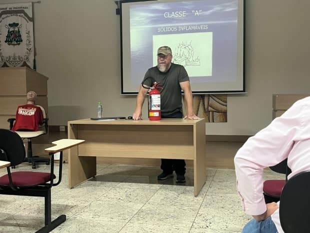 Diocese de Piracicaba realiza treinamento para Brigada de Combate a Incêndios na Cúria Diocesana