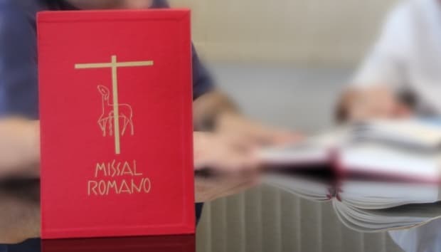 Santa Sé confirma tradução brasileira da 3ª edição do Missal Romano