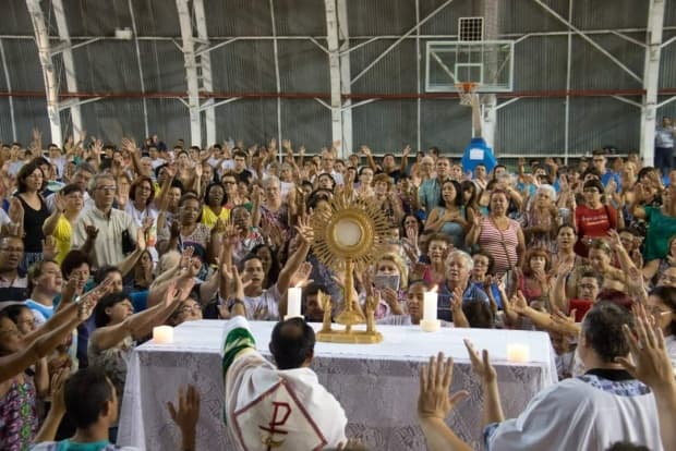 RCC realiza Rebanhão de Carnaval no ginásio do XV, em Piracicaba