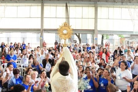 Segundo "Encontro de mães que oram pelos filhos" reúne 250 pessoas