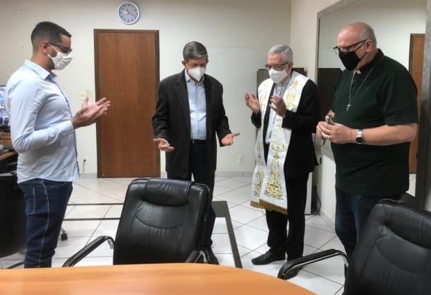 Bispo de Piracicaba visita e abençoa prefeitura de Santa Gertrudes