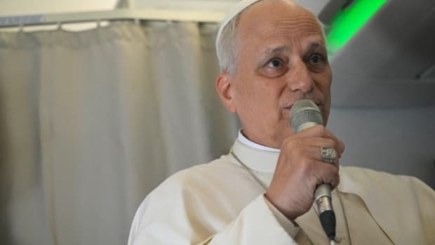 Papa: "como pastor, não posso ser a favor da guerra; há muitos mortos inocentes"