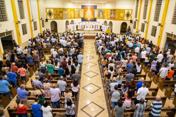 Missa solene marcou a conclusão do Curso Diocesano de Teologia em Santa Bárbara d'Oeste