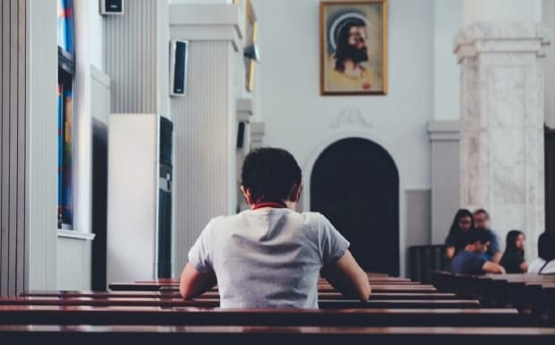 Pesquisa de Harvard assegura benefícios mentais e físicos da formação religiosa, informa agência