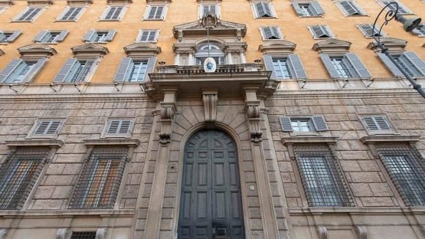 Após excomunhão, Santa Sé define procedimento para lefebvrianos retornarem à comunhão católica