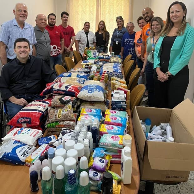 Vicentinos recebem doações de alimentos para famílias carentes de Piracicaba