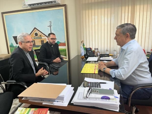 Bispo de Piracicaba visita prefeito de Santa Gertrudes para fortalecer relações institucionais