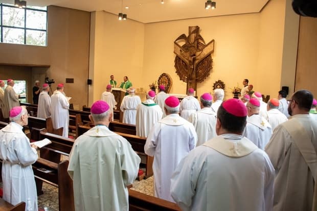 Dom Devair participa do 33º Curso para os Bispos do Brasil: "Refletir sobre questões atuais para melhor guiar o povo de Deus"