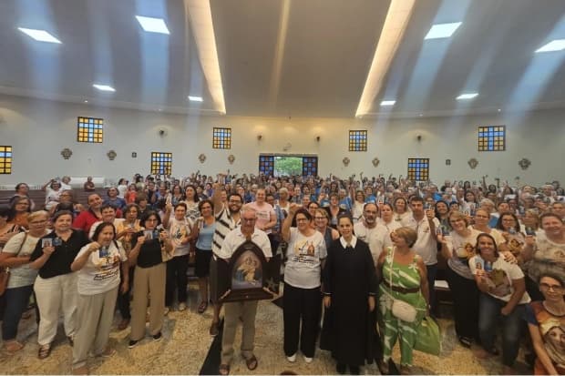 Coordenadores e missionários da Mãe Peregrina realizam encontro na Paróquia Santa Rosa de Lima, em Piracicaba