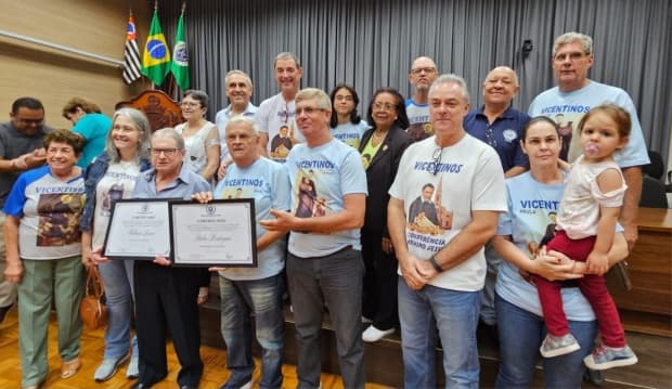 Trabalho voluntário de catequistas e vicentinos é enaltecido na Câmara de Piracicaba