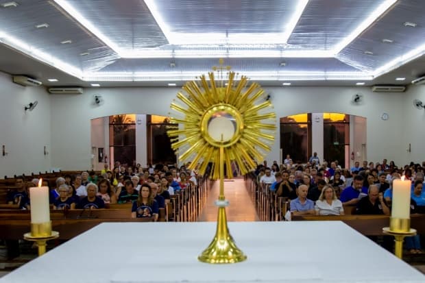 Setor Juventude promove 5ª Jornada Diocesana 24 Horas para o Senhor com arrecadação para vítimas das chuvas em MG