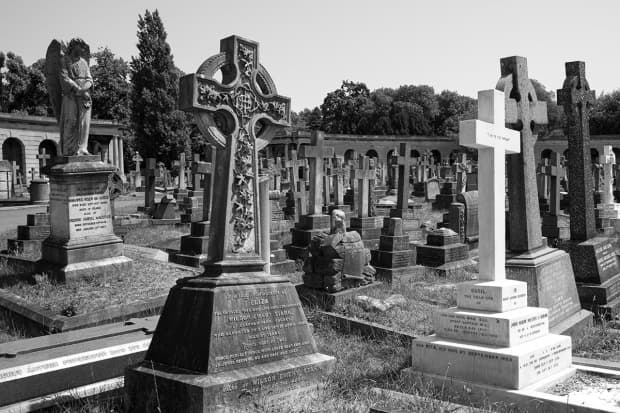 Igreja da Inglaterra lança mapeamento digital de cemitérios
