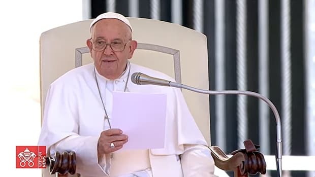 Traficantes de drogas são traficantes da morte, afirma Papa Francisco durante Audiência Geral