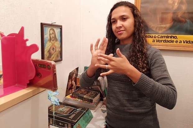 Site da Diocese disponibiliza Evangelho Dominical em Libras