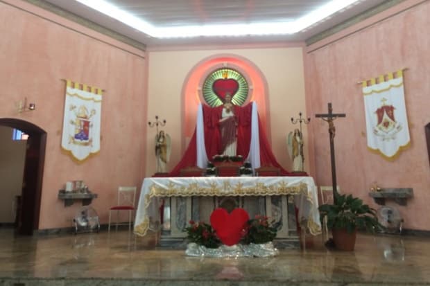 Paróquia Sagrado Coração de Jesus realizou missa em homenagem ao padroeiro