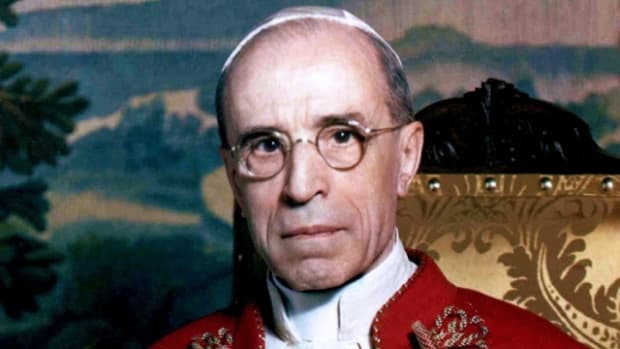 A democracia e a manipulação das massas: as palavras proféticas de Pio XII
