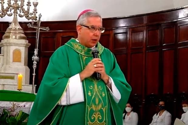 "Se não conseguimos amar a Deus, não somos capazes de amar o outro", diz Dom Devair em missa na Catedral