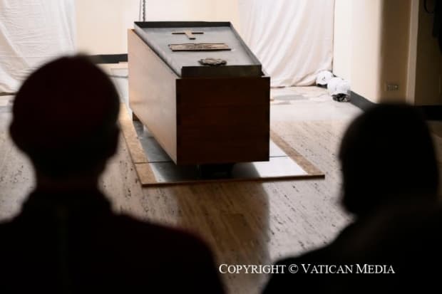 Missa pelo Papa Emérito na Basílica de São João de Latrão
