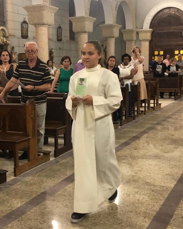Sé Catedral recebe relíquias dos Beatos padre Manuel e coroinha Adílio