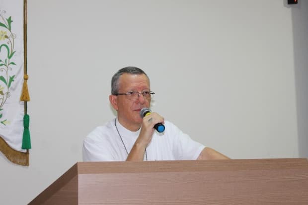 Dom José Roberto Fortes Palau ministra aula inaugural de 2023 no Curso de Teologia da Diocese de Piracicaba