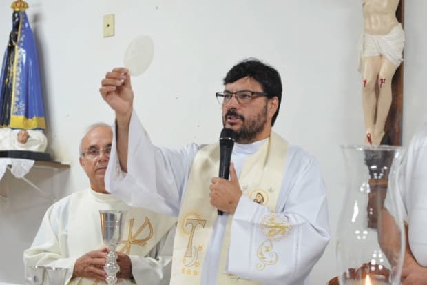 Padre José Ailton Figueiredo recebe título de Cidadão Piracicabano na Paróquia São Pedro