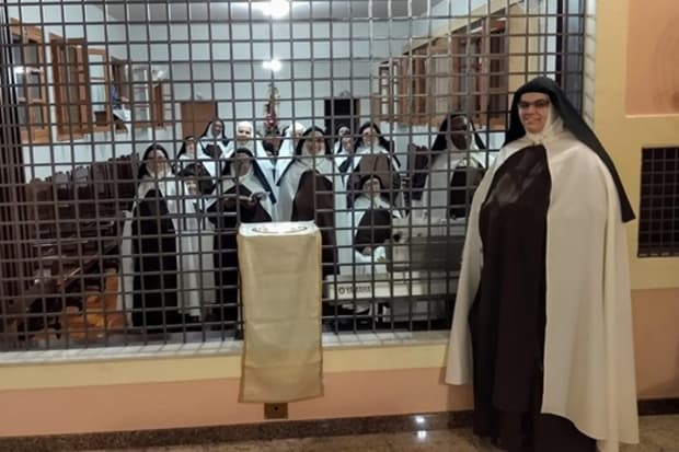 Irmãs do Carmelo celebram em comunhão com a Diocese missa de aniversário de Dedicação da Catedral