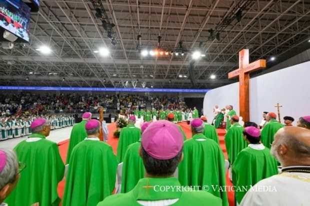 De retorno a Roma, Papa envia telegrama a 12 países: encorajei católicos de espírito ecumênico