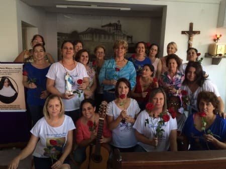 Mulheres se unem e formam o "Grupo de Mães que oram pelos filhos Mamãe Cecília"