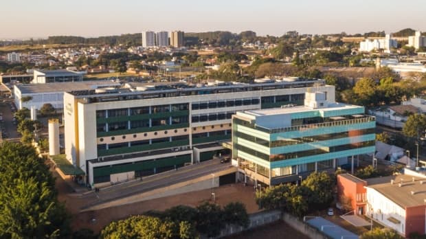 Bispo Diocesano realiza bênção de novo prédio do Hospital Unimed Piracicaba