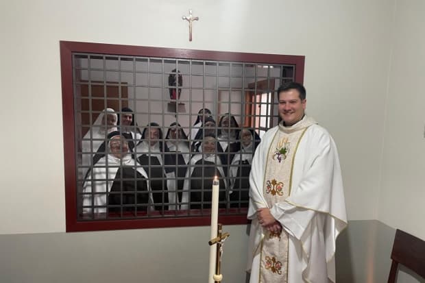 Padre Mateus retorna a Roma para aprofundar formação em Direito Canônico