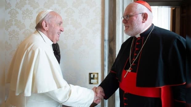 Papa Francisco rejeita renúncia de Marx: "Continua como arcebispo de Munique"
