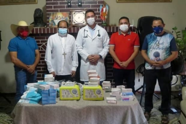 Papa doa respiradores e medicamentos para a diocese de Carolina, no Maranhão