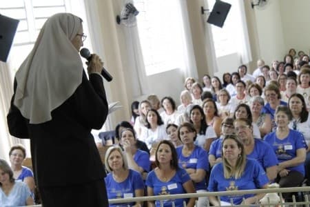 Grupo de Mães que oram pelos filhos Mamãe Cecília realiza encontro