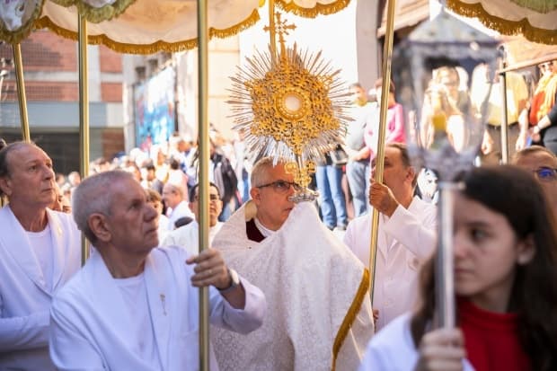 Igrejas da Diocese celebram Corpus Christi com missas, procissões e tapetes tradicionais