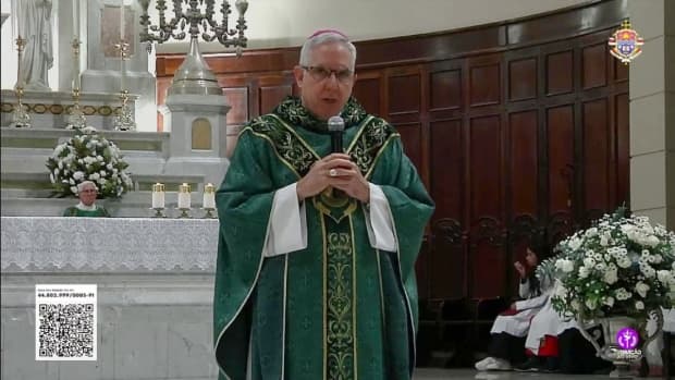 Dom Devair destaca essência do testemunho cristão durante homilia na Catedral