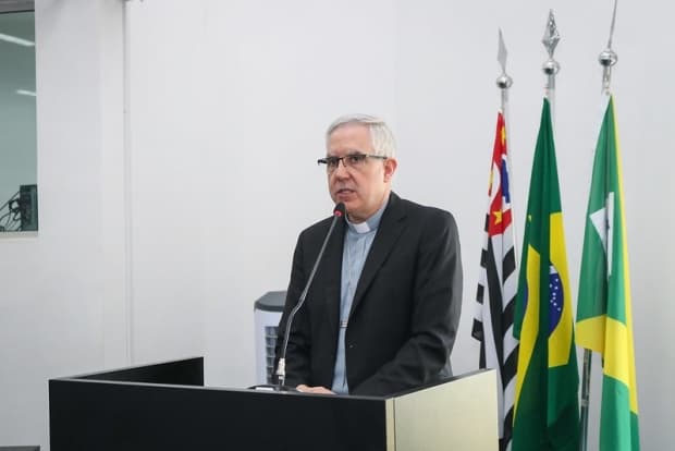 Aos membros do Parlamento Metropolitano, Dom Devair pede "coragem para defender a vida"