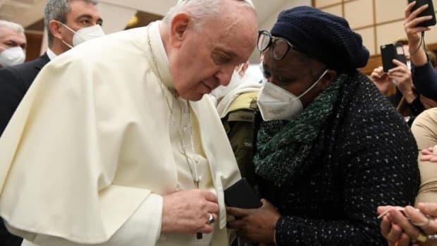 Mensagem do Papa para o Dia das Comunicações: "Ouvir o irmão para ouvir a Deus"