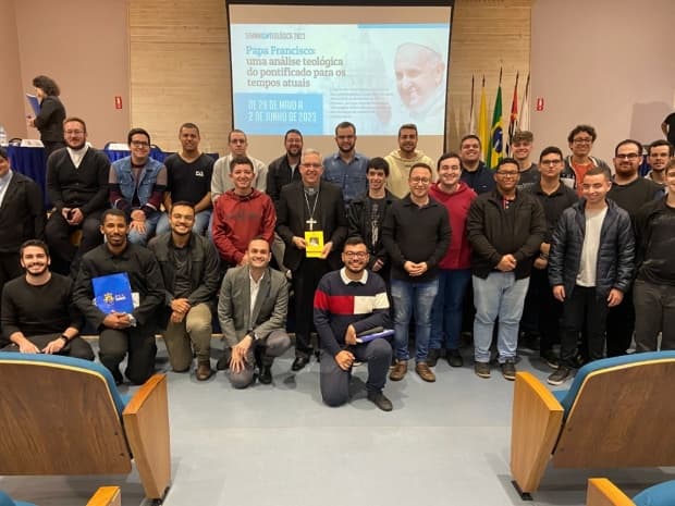 Cristologia da Evangelli Gaudium foi tema de conferência de Dom Devair durante Semana Teológica na PUC Campinas