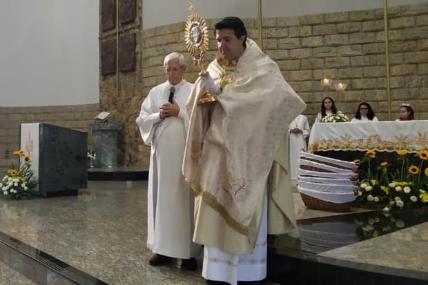 Padre Edvaldo festeja Jubileu de Prata de ordenação presbiteral