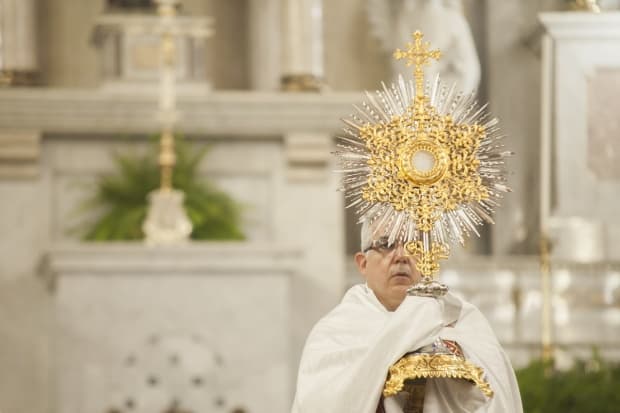 Dom Devair preside Solenidade de Corpus Christi em Piracicaba