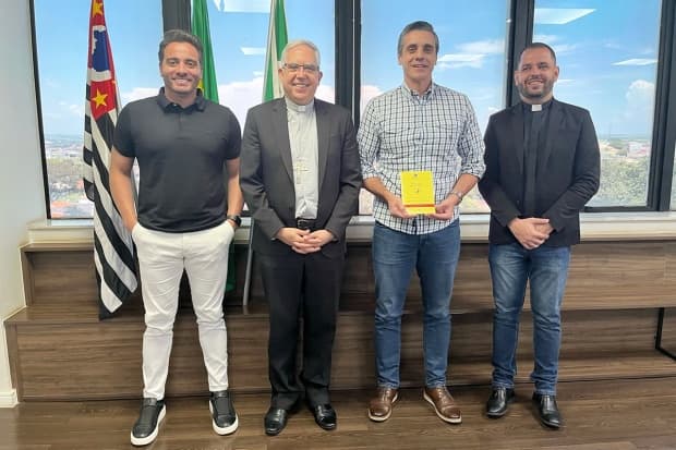 Dom Devair visita prefeito Rafael Piovezan para debater ações em parceria com Santa Bárbara d'Oeste