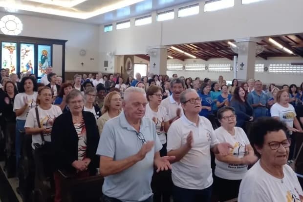 Encontro da Mãe Peregrina reúne mais de 250 participantes em Santa Bárbara d'Oeste