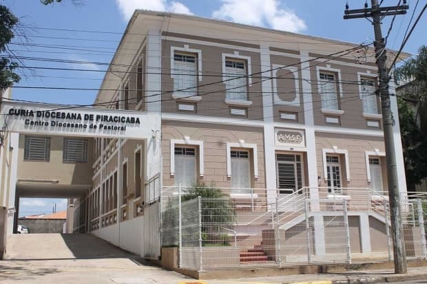 Cúria Diocesana não terá expediente nos dias 4, 5 e 6 de junho; atendimento retorna na segunda-feira, 8