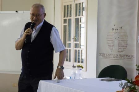 Dom Fernando visita Capuchinhos durante encontro do XXIV Capítulo Provincial