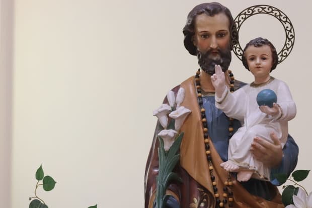 Papa diz que o cristão é como São José: deve proteger