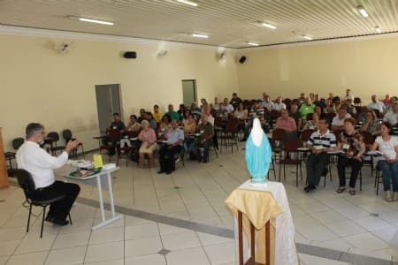Diáconos Permanentes e esposas participam de retiro espiritual