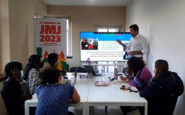 Coimbra: Instituto Universitário Justiça e Paz inaugura Sala Papa Francisco para estudantes crentes e não crentes
